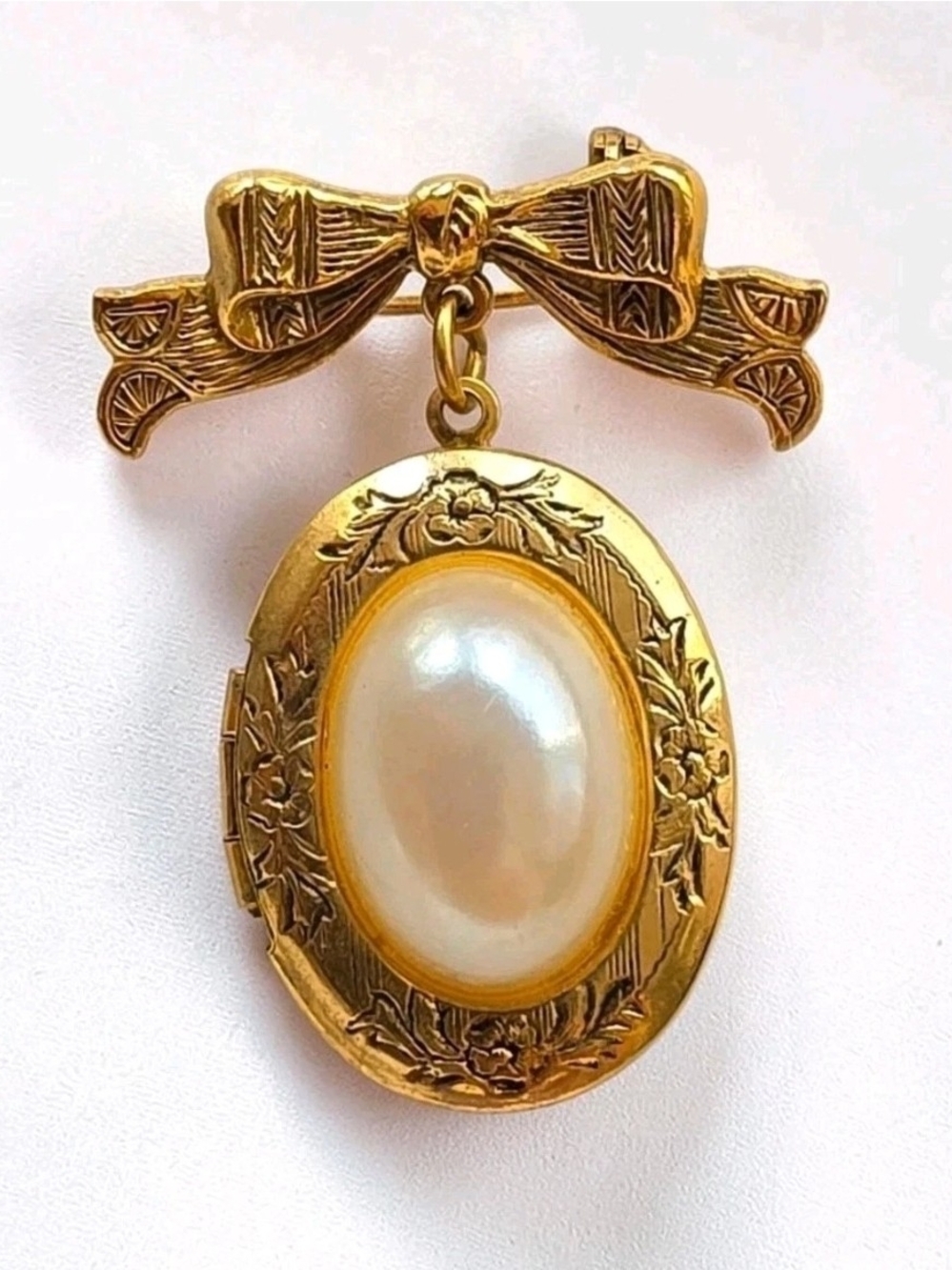 Vintage Faux Pearl Oval Cabochon Photo Locket Brooch Ribbon Bow Floral Embossed